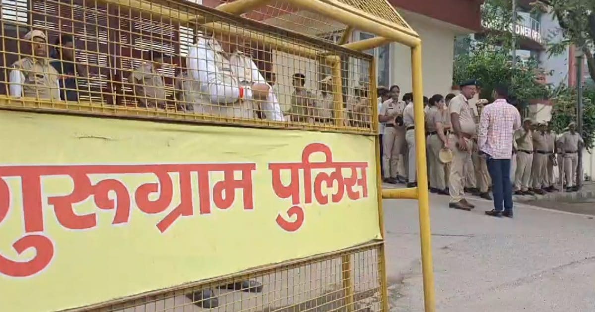 घर के बाहर ताला लगा था, अंदर रखा था करोड़ों रुपये का ‘माल’, देखकर पुलिस के उड़े होश