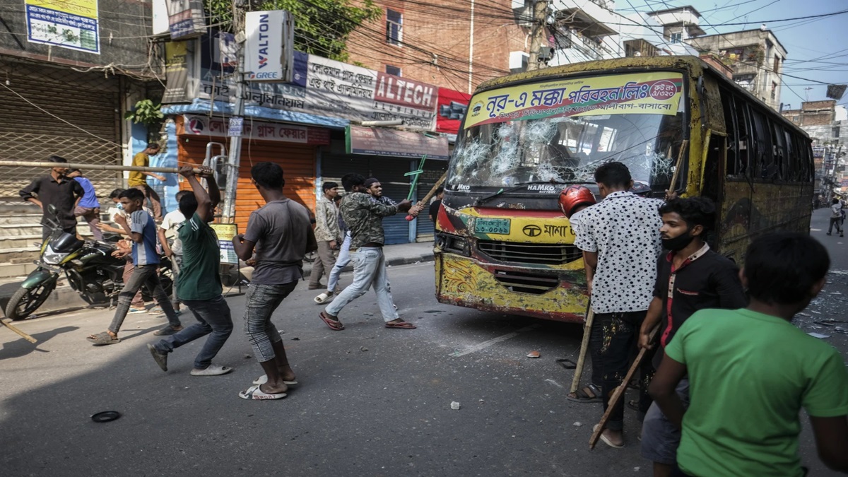 बांग्लादेश में प्रदर्शनों के दौरान हुई हिंसा, अब हताहत लोगों के परिजनों के लिए उठाया गया बड़ कदम