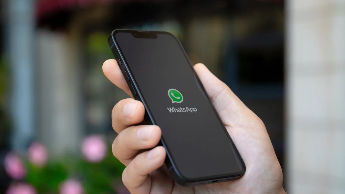 WhatsApp में पुरानी चैट सर्च करना हो जाएगा आसान, जल्द आने वाला नया फिल्टर