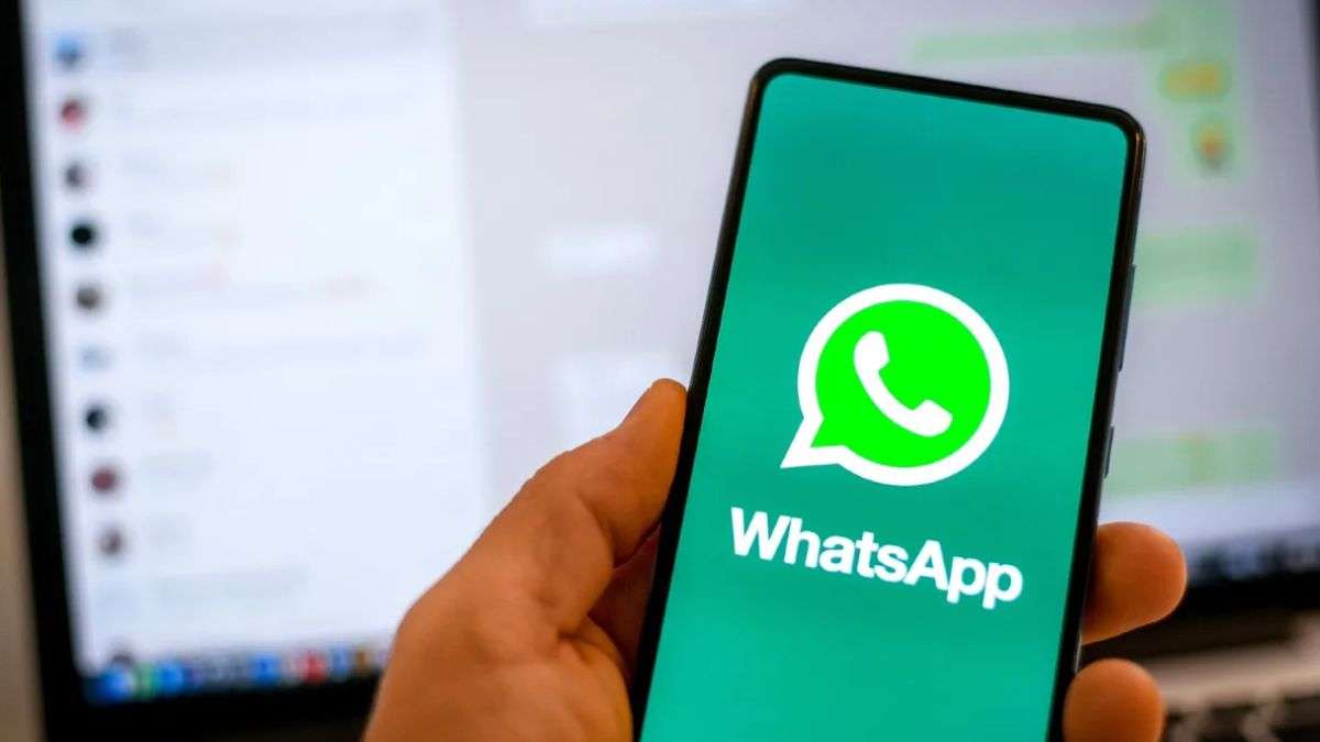 WhatsApp में आए दो नए फीचर्स, कॉन्टैक्ट्स को अब सिर्फ वॉट्सऐप पर सेव करने का मिलेगा ऑप्शन