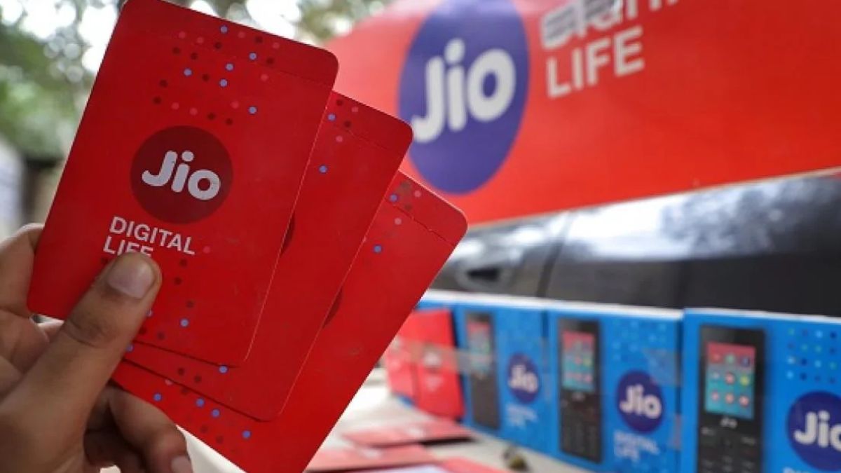 Jio ने लॉन्च किया नया ऑफर, सस्ते प्लान में 50 दिन तक धड़ल्ले से चलेगा इंटरनेट, 1000 रुपये भी बचेंगे